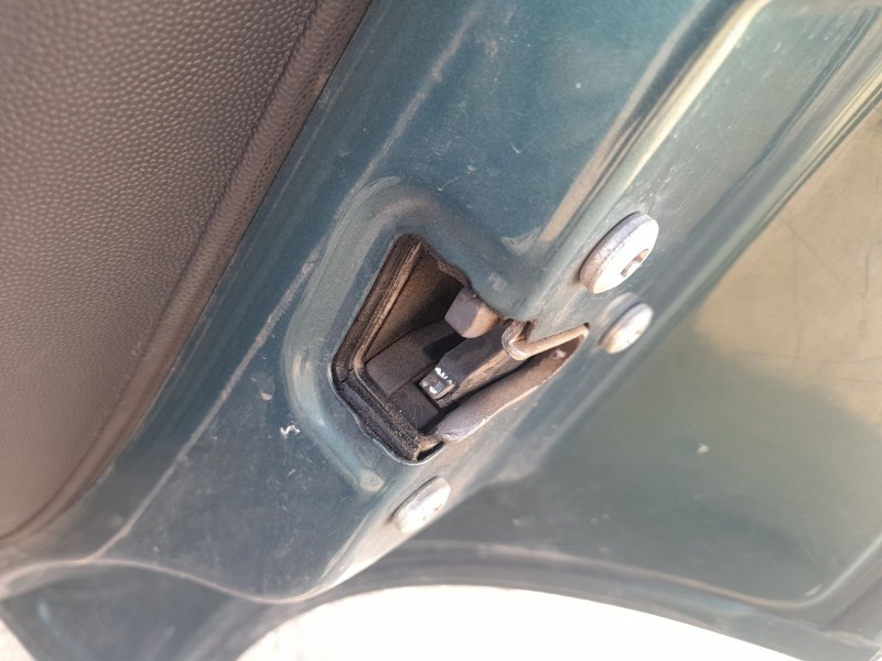 Recambio de cerradura puerta trasera derecha para opel corsa c (x01) 1.2 (f08, f68) referencia OEM IAM 24414139  