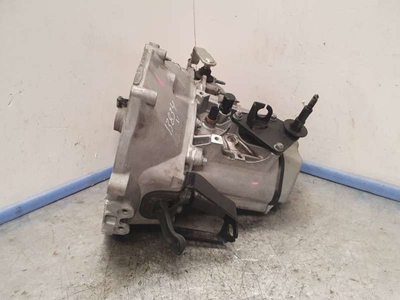 Recambio de caja cambios para peugeot 206+ básico referencia OEM IAM 20CQ98 1052346 5VELOCIDADES