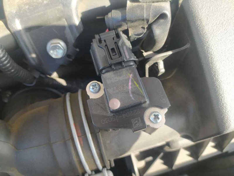Recambio de caudalimetro para toyota corolla (e21) hybrid active referencia OEM IAM 2220475030  HITACHI