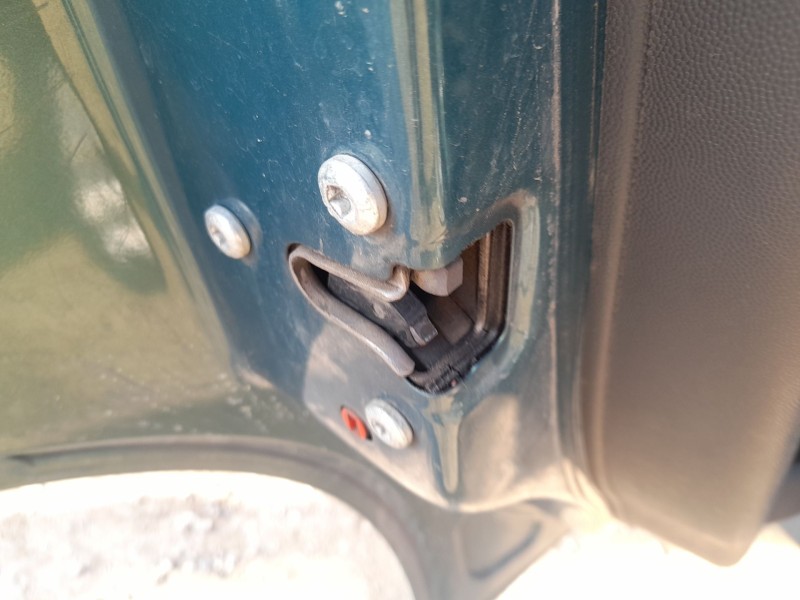 Recambio de cerradura puerta trasera izquierda para opel corsa c (x01) 1.2 (f08, f68) referencia OEM IAM 24414138  