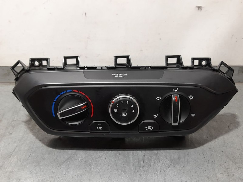Recambio de mando calefaccion / aire acondicionado para hyundai i20 klass referencia OEM IAM 97250Q0010  