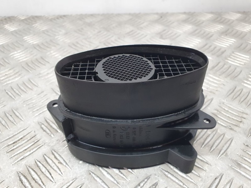 Recambio de caudalimetro para bmw x5 (e53) 3.0d referencia OEM IAM 77870760 0928400468 BOSCH
