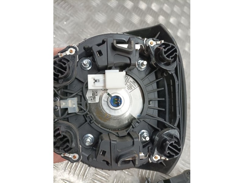 Recambio de kit airbag para dacia sandero comfort referencia OEM IAM 985701142R  C/ SALPICADERO