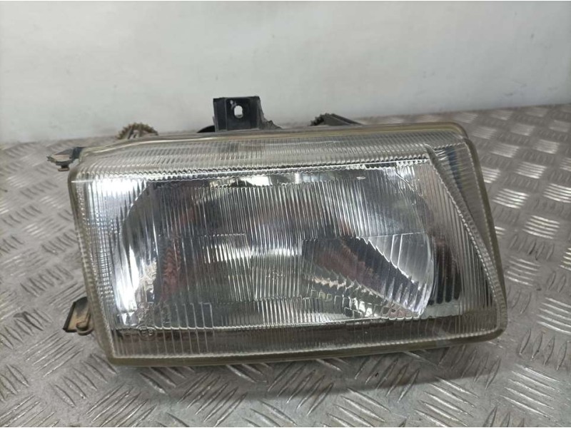 Recambio de faro derecho para seat cordoba vario (6k5) se referencia OEM IAM 6K0941010A  VALEO