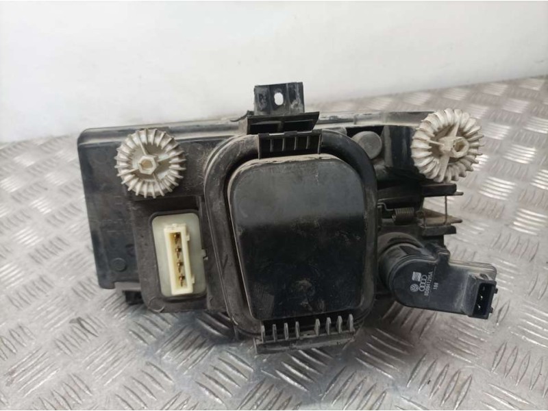 Recambio de faro derecho para seat cordoba vario (6k5) se referencia OEM IAM 6K0941010A  VALEO