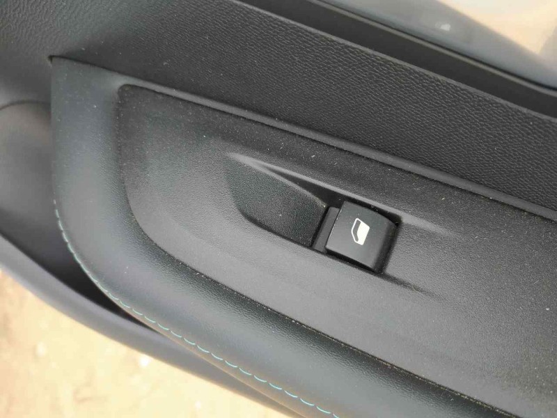 Recambio de mando elevalunas delantero derecho para peugeot 208 (p2) allure referencia OEM IAM 98044803ZD  