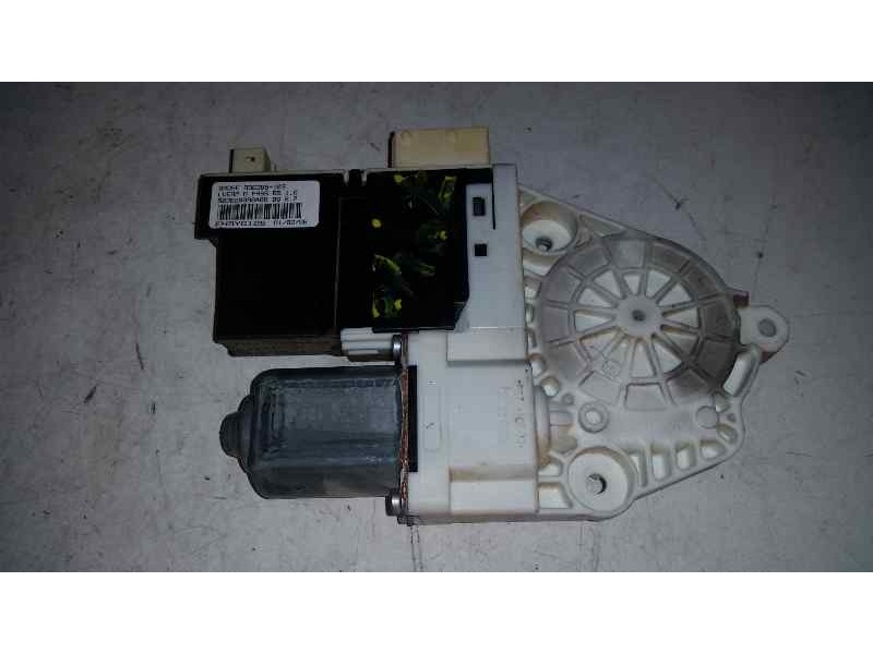 Recambio de motor elevalunas delantero derecho para citroën c4 coupe collection referencia OEM IAM 996388103  BROSE