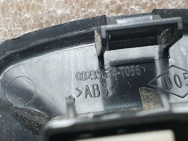 Recambio de mando elevalunas trasero izquierdo para dacia sandero comfort referencia OEM IAM SIN REF  