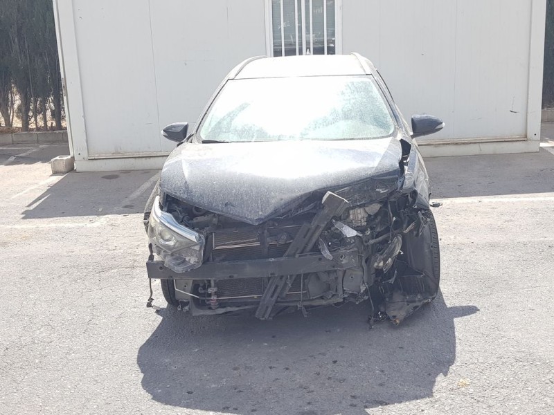 toyota auris touring sports (e18) del año 2018