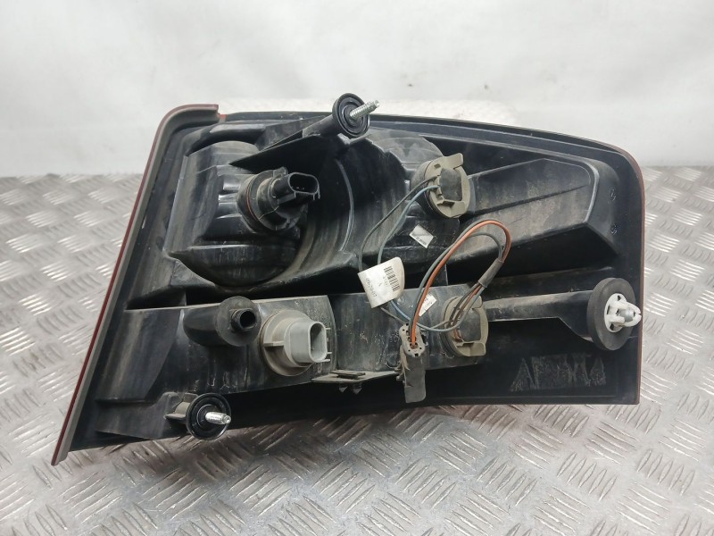 Recambio de piloto trasero izquierdo para dodge avenger 2.0 crd referencia OEM IAM 05116221AD  05303991AD