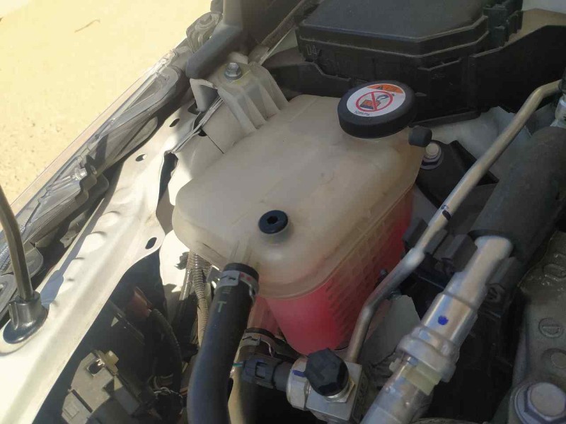 Recambio de deposito expansion para toyota corolla (e21) hybrid active referencia OEM IAM 164A20T021  
