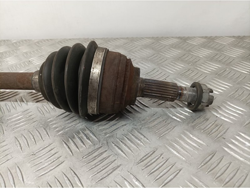 Recambio de transmision delantera derecha para dacia sandero comfort referencia OEM IAM 391007857R  