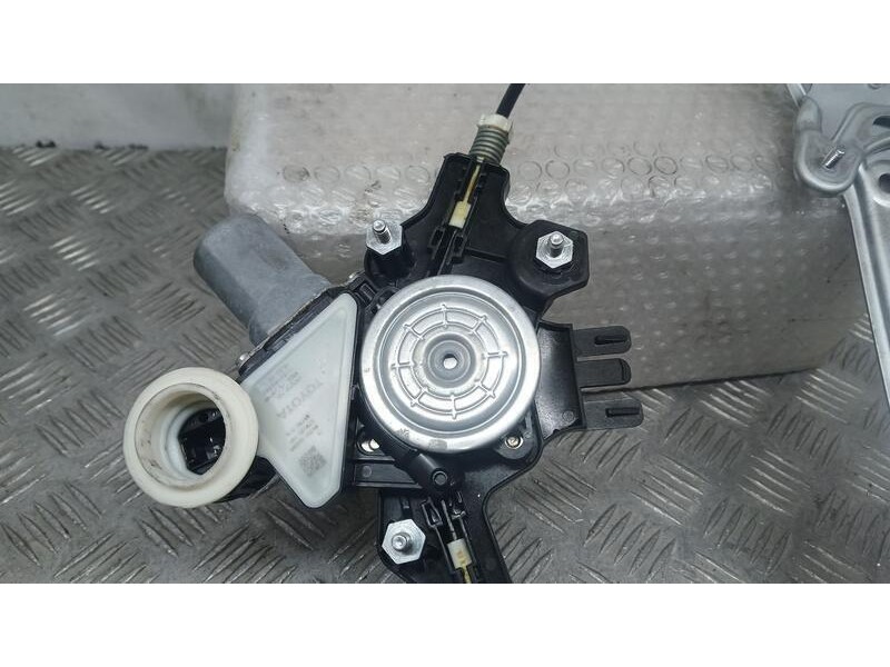 Recambio de elevalunas delantero derecho para toyota corolla (e21) hybrid active referencia OEM IAM 6981002791B ELECTRICO 553420