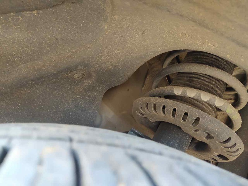 Recambio de amortiguador delantero izquierdo para skoda fabia ambition referencia OEM IAM 6C0413031AN  