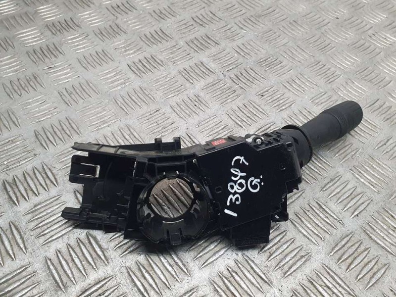 Recambio de mando luces para toyota auris active referencia OEM IAM 0272017F852  