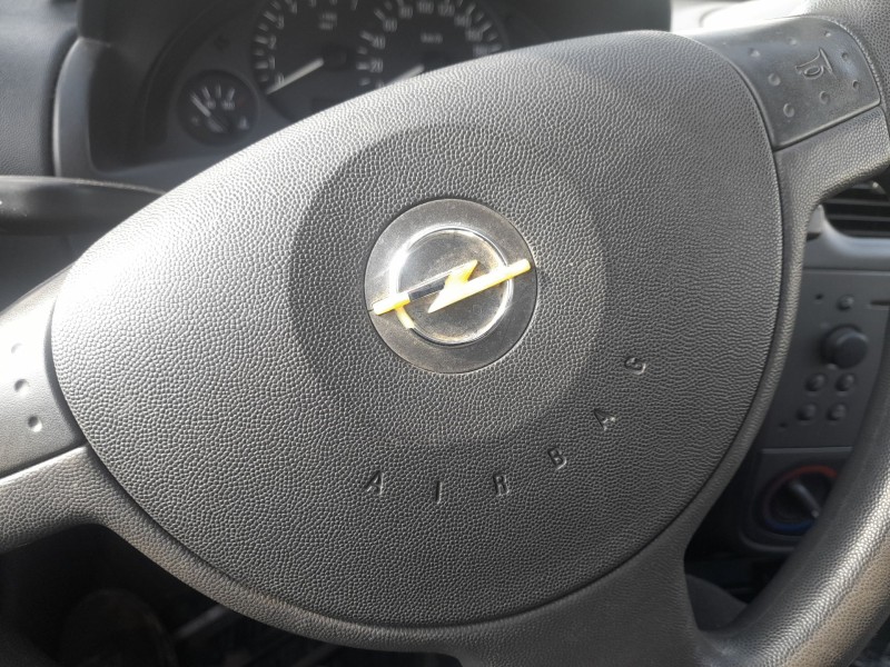 Recambio de kit airbag para opel corsa c (x01) 1.2 (f08, f68) referencia OEM IAM 13188242 C/SALPICADERO Y PRETENSORES 