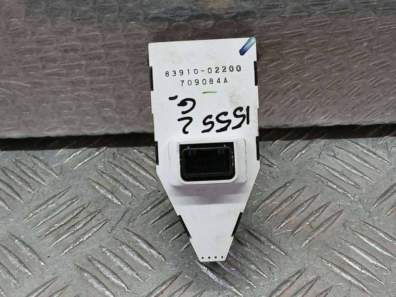 Recambio de mando multifuncion para toyota auris hybrid business referencia OEM IAM 8391002200 709084A RELOJ DIGITAL Y PANTALLA 