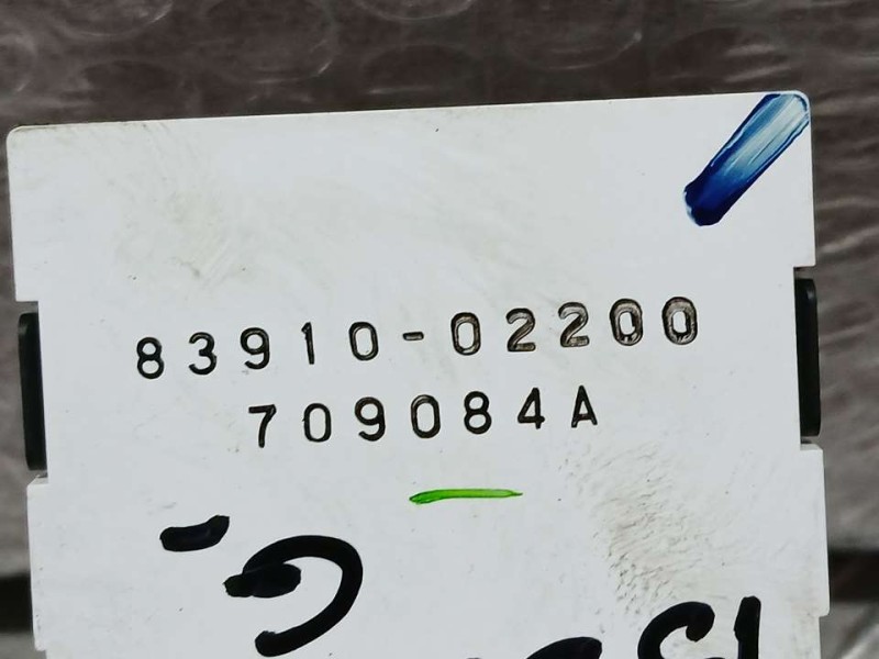 Recambio de mando multifuncion para toyota auris hybrid business referencia OEM IAM 8391002200 709084A RELOJ DIGITAL Y PANTALLA 