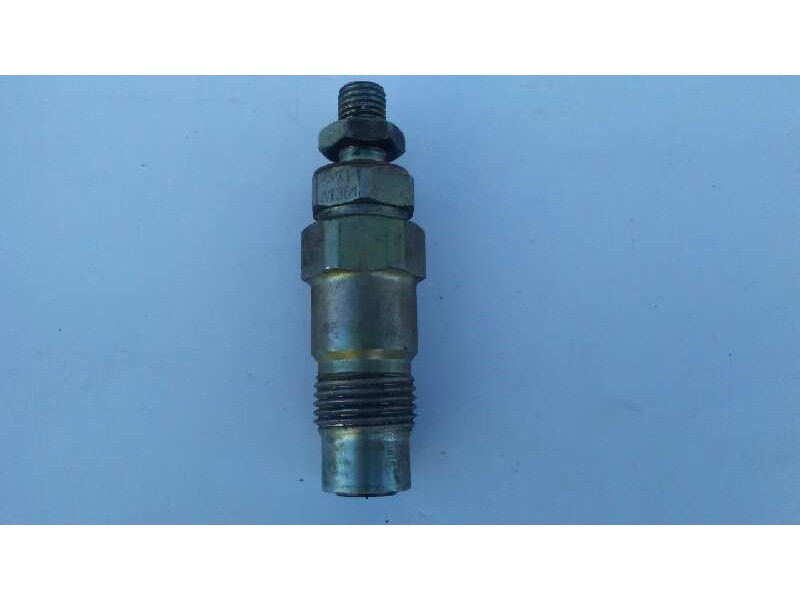 Recambio de inyector para nissan primera berlina (p11) 2.0 turbodiesel cat referencia OEM IAM 71A1361  