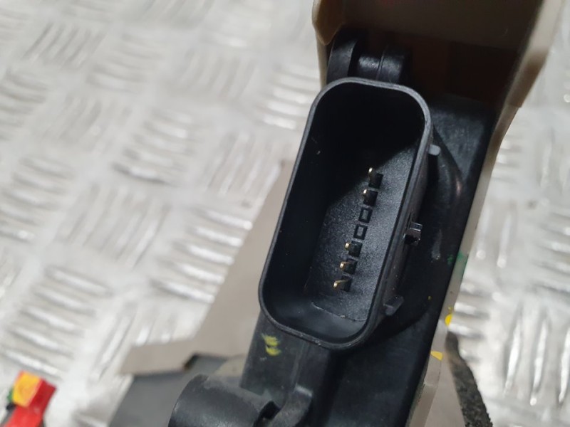 Recambio de cerradura puerta trasera derecha para kia xceed drive referencia OEM IAM 81420J7300  5 PINES