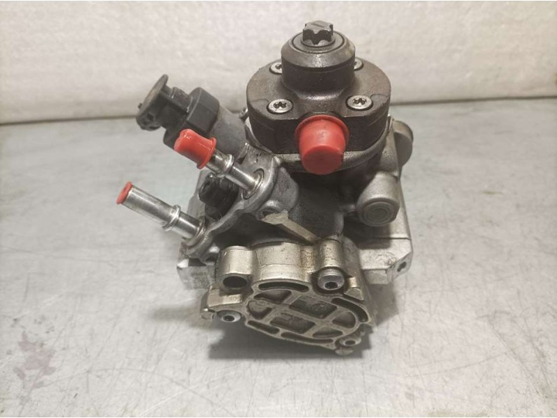 Recambio de bomba alta presion para peugeot 208 1.6 16v hdi fap referencia OEM IAM 9688499680 0445010516 BOSCH