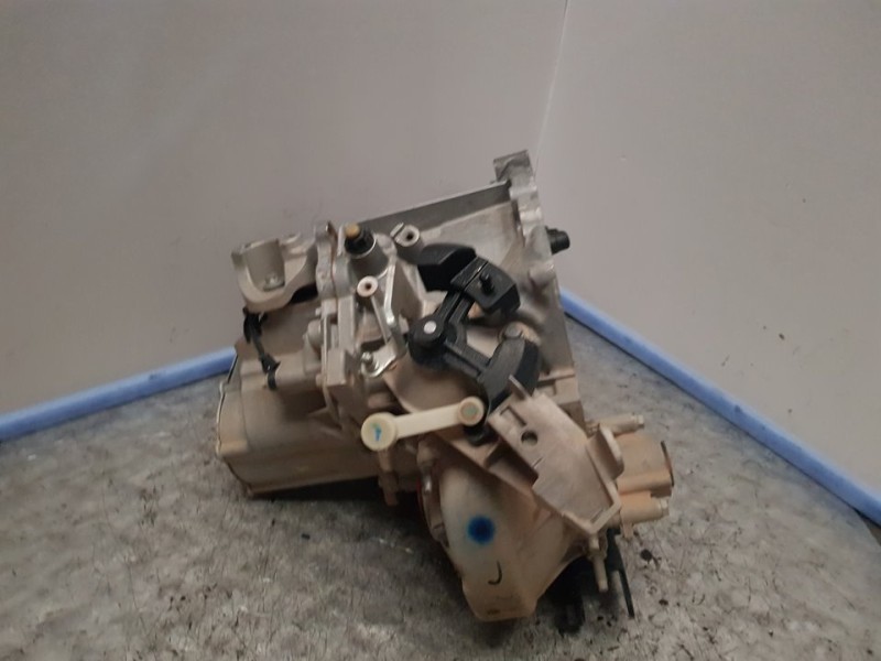 Recambio de caja cambios para peugeot 2008 (p1) allure referencia OEM IAM 20V253 030640 6VELOCIDADES