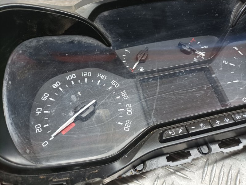 Recambio de cuadro instrumentos para citroën berlingo 100 años m referencia OEM IAM 9830952080  ROZADO