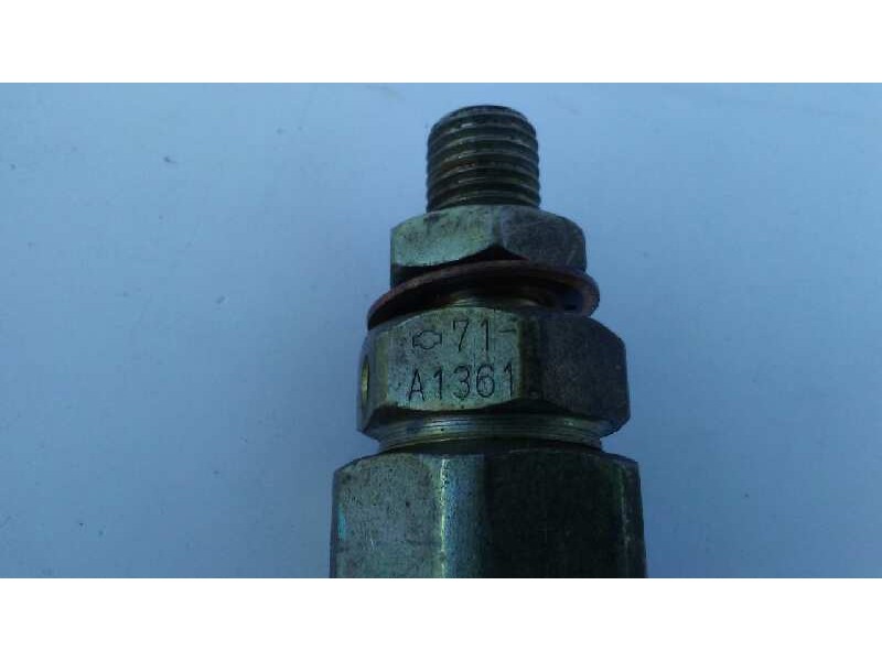 Recambio de inyector para nissan primera berlina (p11) 2.0 turbodiesel cat referencia OEM IAM 71A1361  