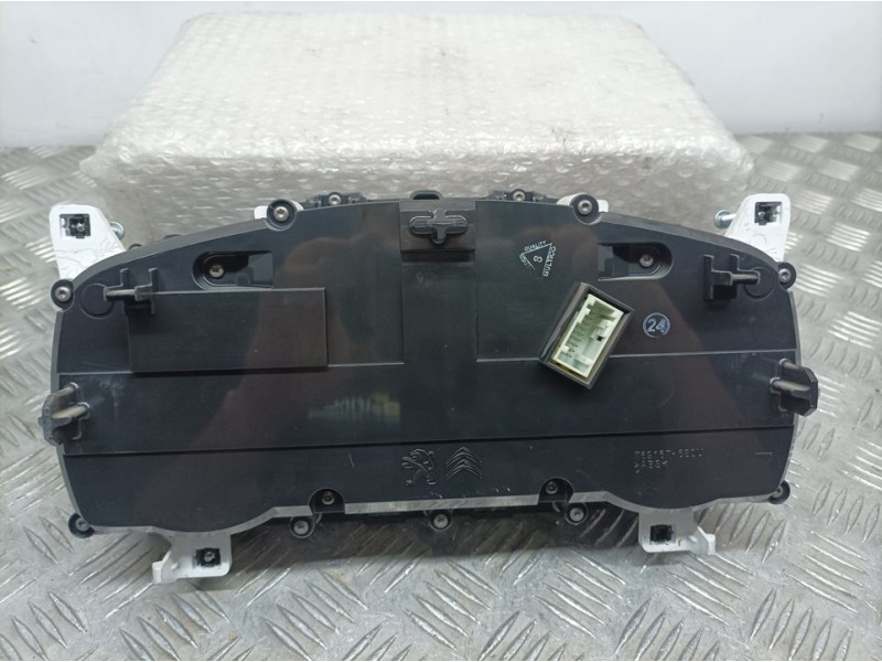 Recambio de cuadro instrumentos para citroën berlingo 100 años m referencia OEM IAM 9830952080  ROZADO