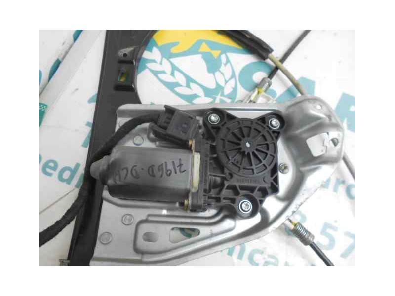 Recambio de elevalunas delantero derecho para mercedes-benz clase c (w203) berlina 2.2 cdi cat referencia OEM IAM   6 PINS