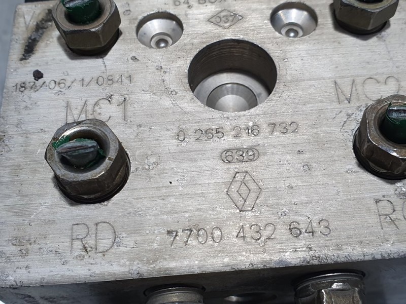 Recambio de abs para renault scenic (ja..) 1.9 dci century referencia OEM IAM 7700432643 0265216732 BOSCH