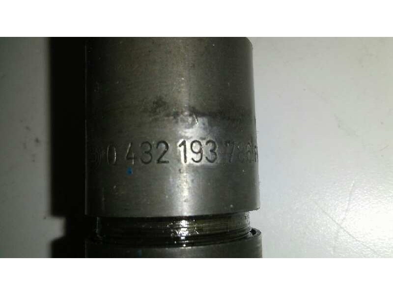 Recambio de inyector para volvo s80 berlina 2.5 turbodiesel referencia OEM IAM 0432193786  