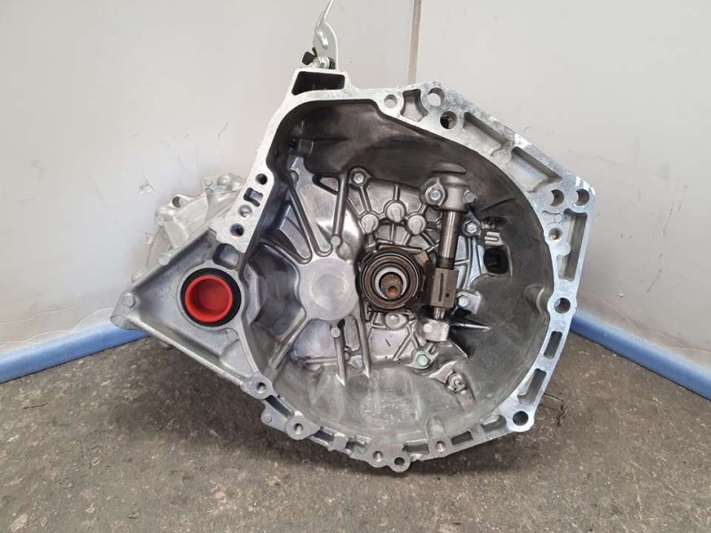 Recambio de caja cambios para toyota aygo kgb40(hb)/kgb40l business referencia OEM IAM 20TT55 4349170 5VELOCIDADES