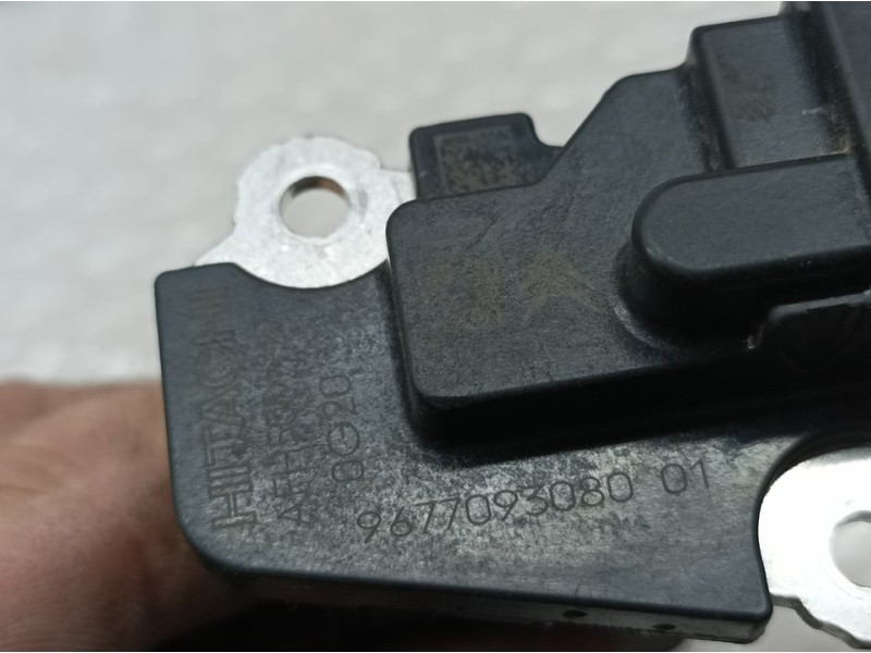 Recambio de caudalimetro para peugeot 2008 (p1) allure referencia OEM IAM 9677093080  HITACHI