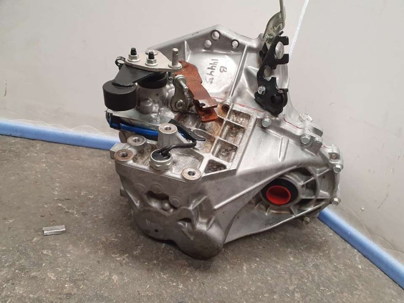 Recambio de caja cambios para toyota aygo kgb40(hb)/kgb40l business referencia OEM IAM 20TT55 4349170 5VELOCIDADES