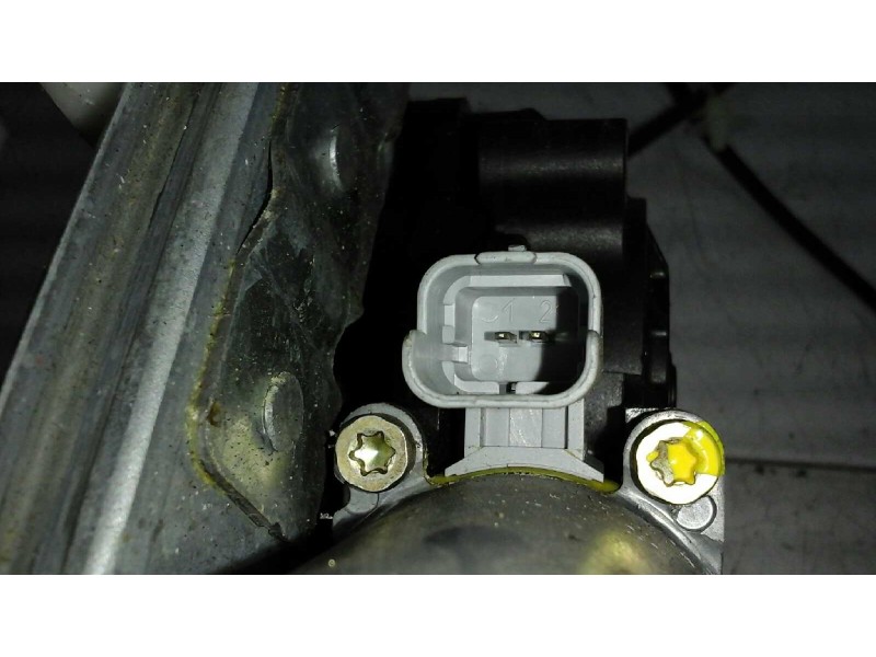 Recambio de elevalunas delantero derecho para peugeot 206 berlina e-music referencia OEM IAM  2 PINS ELECTRICO