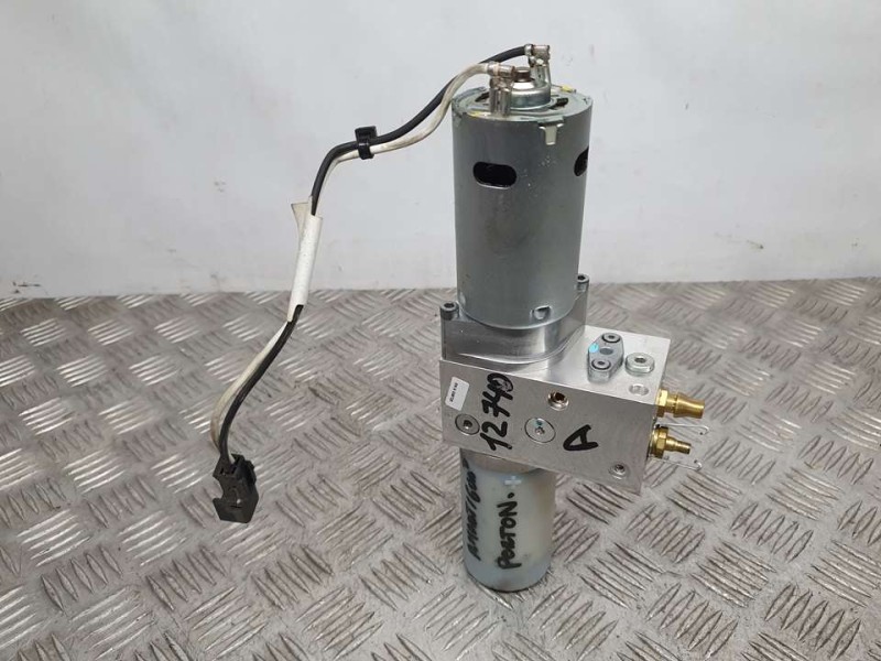 Recambio de motor porton trasero para opel insignia sports tourer selective referencia OEM IAM 13279362  