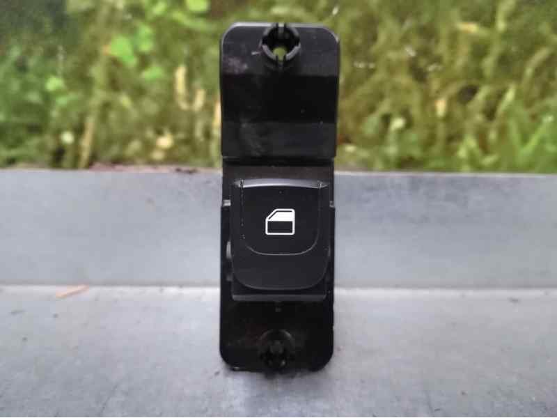 Recambio de mando elevalunas trasero izquierdo para kia rio (yb) concept referencia OEM IAM 93580h3000wk  