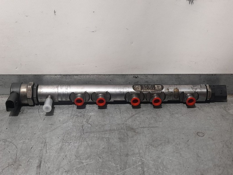 Recambio de rampa inyectora para bmw x3 (e83) 2.0d referencia OEM IAM 780912802 0445214183 BOSCH