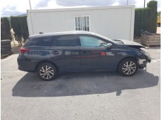 TOYOTA AURIS TOURING SPORTS (E18)