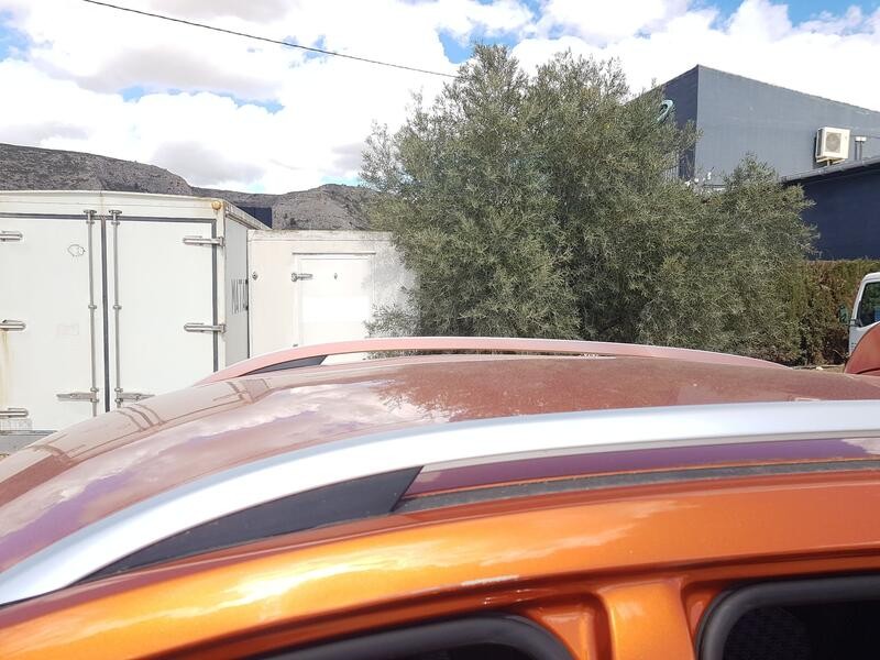 Recambio de barras techo para mg zs suv (azs1) 1.5 vti referencia OEM IAM 10976234 10976234 IZQUIERDA   10976235 DERECHA 