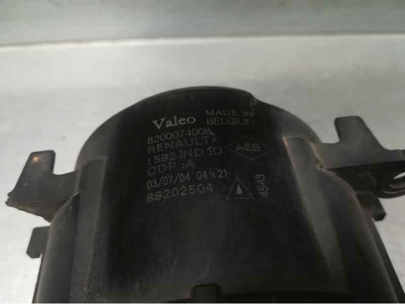 Recambio de faro antiniebla derecho para renault scenic ii confort expression referencia OEM IAM 8200074008  VALEO