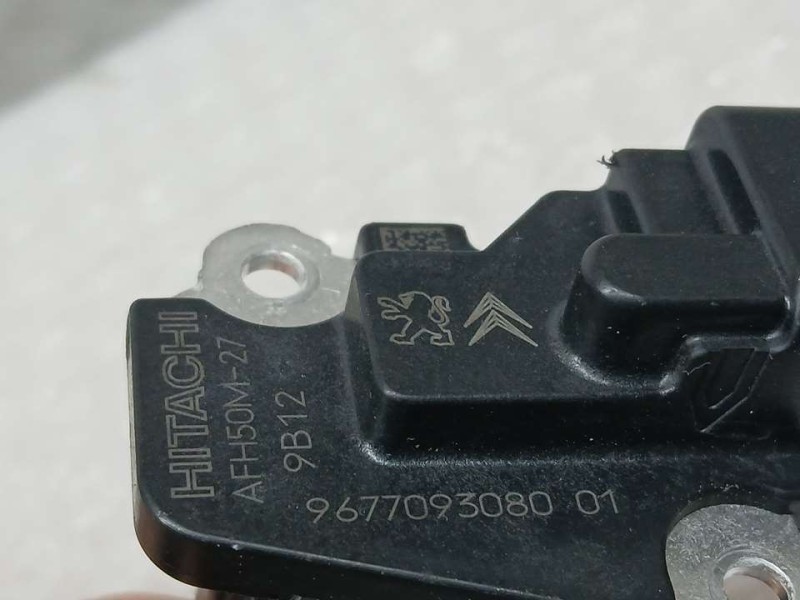 Recambio de caudalimetro para citroën c4 cactus origins referencia OEM IAM 9677093080 AFH50M27 HITACHI