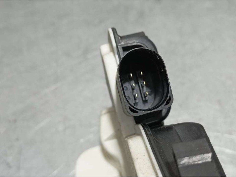 Recambio de cerradura puerta trasera izquierda para skoda fabia (5j2 ) style referencia OEM IAM 5N0839016D  ELECTRICA