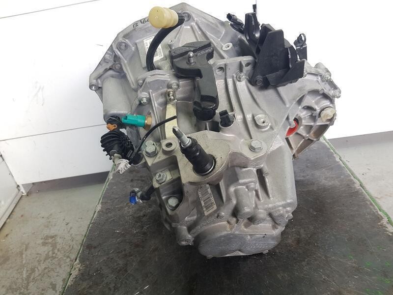 Recambio de caja cambios para renault clio v business edition referencia OEM IAM TL4362 B117330 6 VELOCIDADES