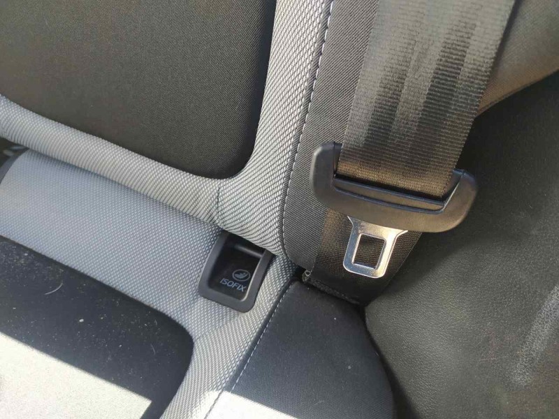 Recambio de cinturon seguridad trasero izquierdo para skoda fabia ambition referencia OEM IAM 6V0857447  