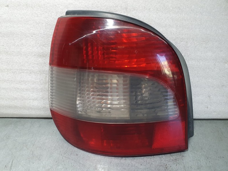 Recambio de piloto trasero izquierdo para renault scenic (ja..) 1.9 dci century referencia OEM IAM SIN REF  