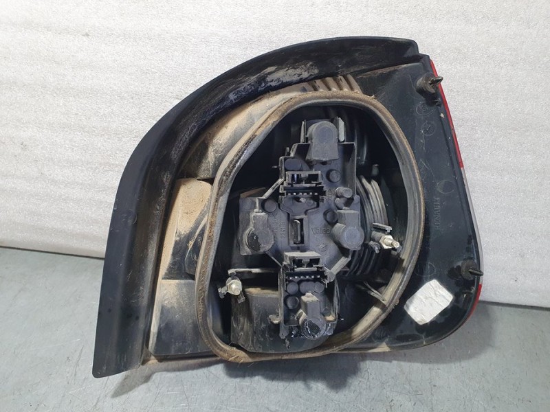 Recambio de piloto trasero izquierdo para renault scenic (ja..) 1.9 dci century referencia OEM IAM SIN REF  
