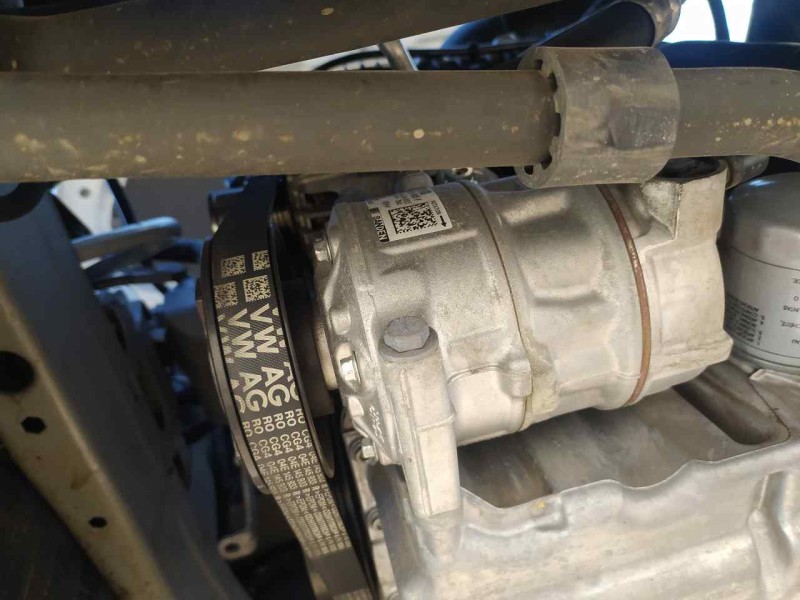 Recambio de compresor aire acondicionado para skoda fabia ambition referencia OEM IAM 5Q0816803F  