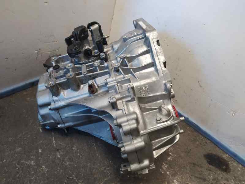 Recambio de caja cambios para kia stonic (ybcuv) tech referencia OEM IAM U32VNH 020947 6 VELOCIDADES
